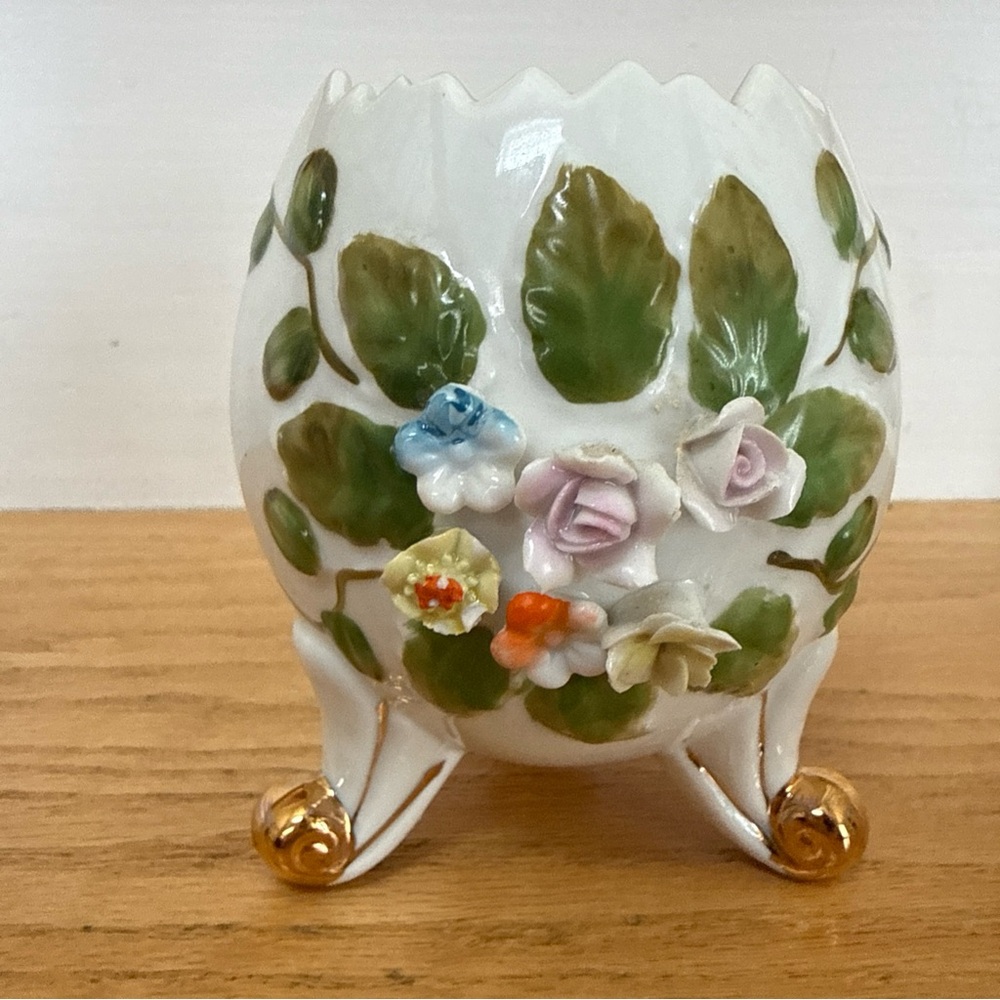 Vintage Ceramic Egg Shaped Footed Vase Applied Flowers Gold Feet made in Korea